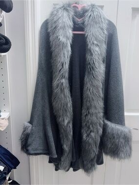 Gray Faux-Fur Trim Cape Jacket